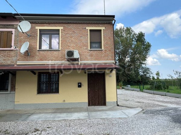 casa indipendente in vendita ad Argenta in zona Boccaleone