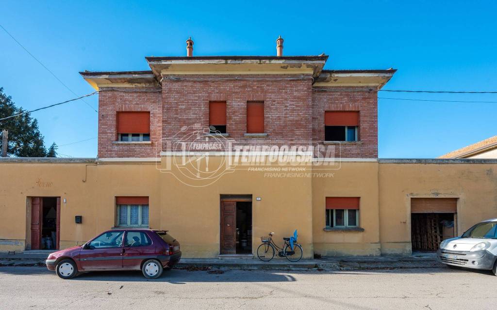 casa indipendente in vendita ad Argenta in zona Bando