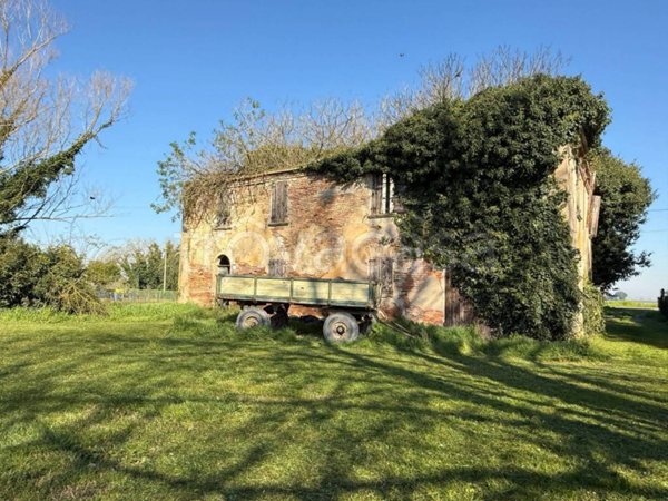casale in vendita ad Argenta in zona Filo