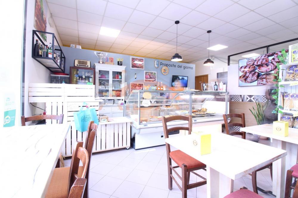 locale commerciale in vendita ad Argenta
