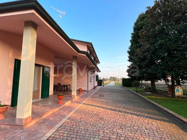 casa indipendente in vendita ad Argenta in zona Boccaleone