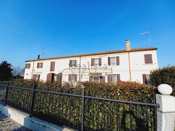 casa indipendente in vendita ad Argenta in zona Consandolo