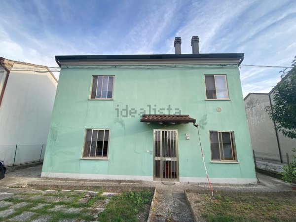 casa indipendente in vendita ad Argenta in zona Filo