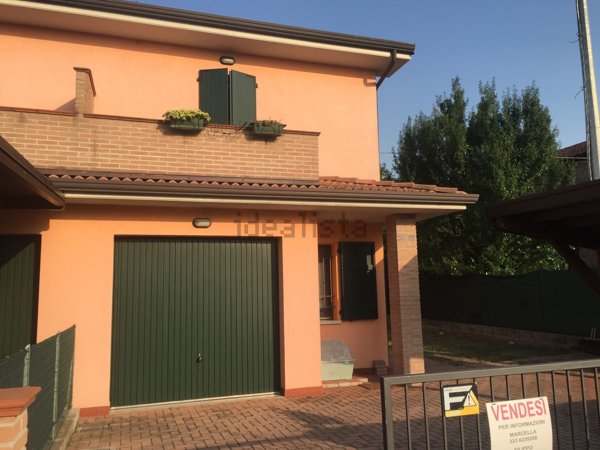casa indipendente in vendita ad Argenta in zona Bando