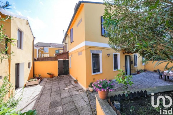 casa indipendente in vendita ad Argenta in zona San Nicolò