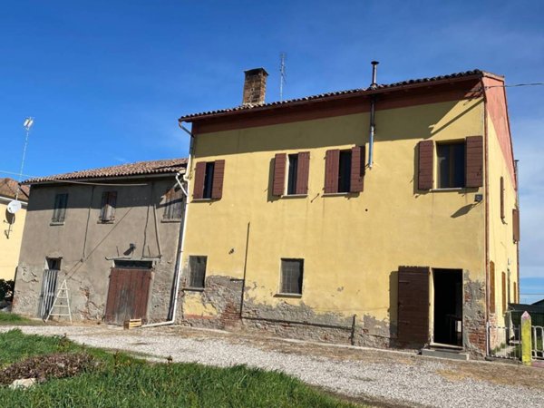 casa indipendente in vendita ad Argenta in zona San Nicolò