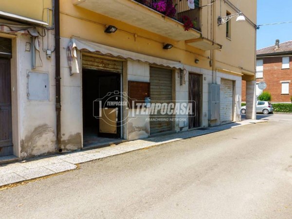 locale commerciale in vendita ad Argenta