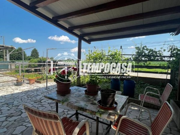 appartamento in vendita ad Argenta in zona Campotto
