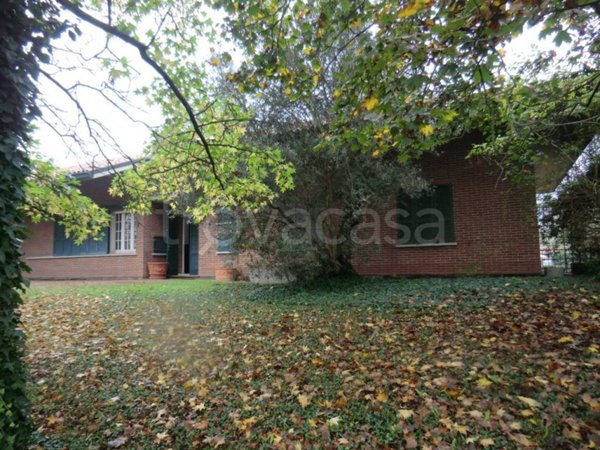 casa indipendente in vendita ad Argenta in zona San Biagio