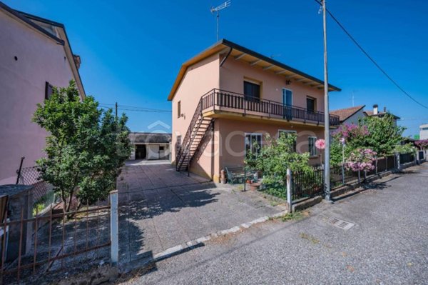 casa indipendente in vendita ad Argenta in zona Consandolo