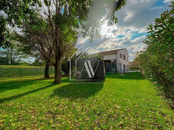 casa indipendente in vendita ad Argenta in zona Longastrino