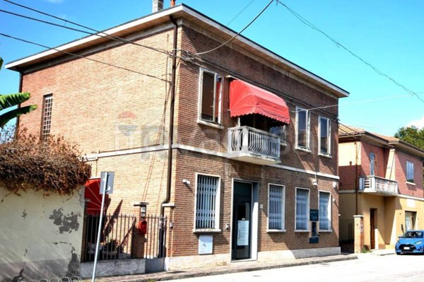 ufficio in vendita ad Argenta in zona Consandolo