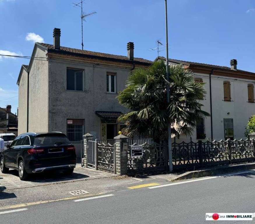 casa indipendente in vendita ad Argenta in zona Filo