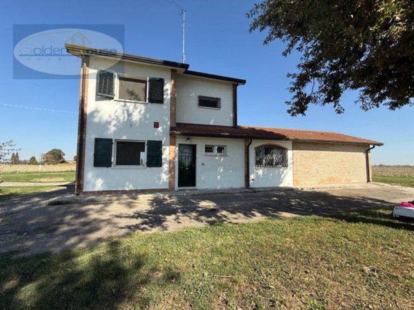 casa indipendente in vendita ad Argenta in zona Santa Maria Codifiume
