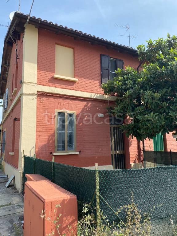 casa indipendente in vendita ad Argenta in zona Campotto