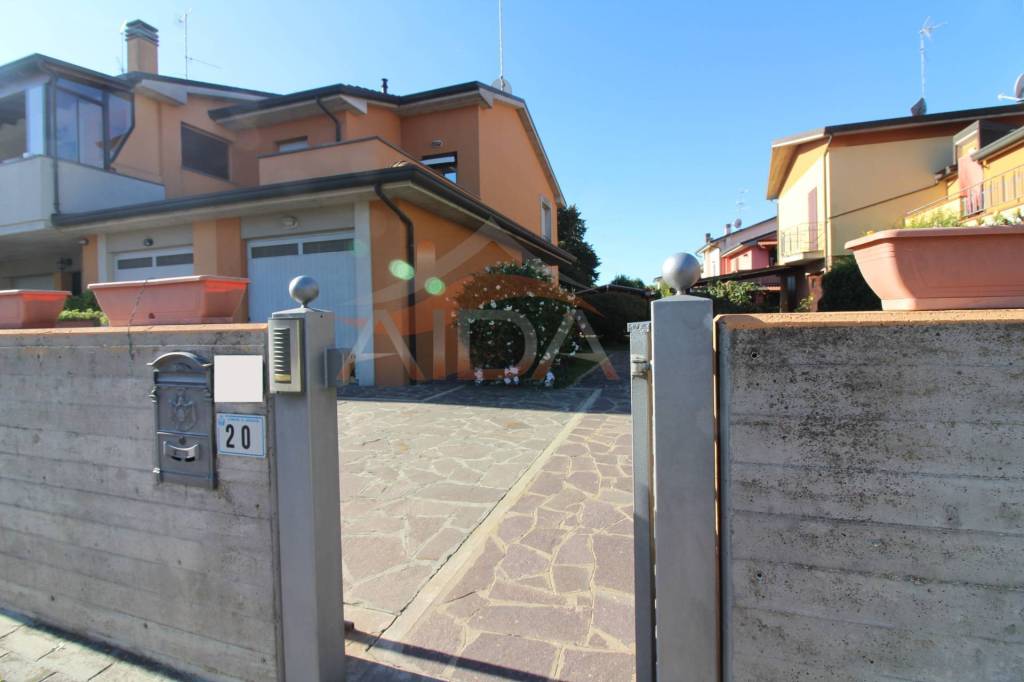 casa indipendente in vendita ad Argenta