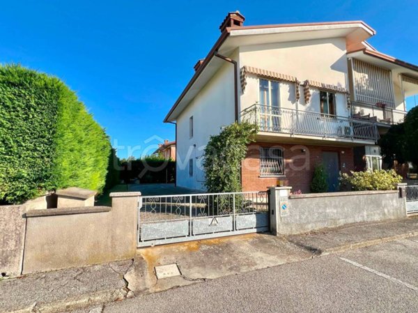 casa indipendente in vendita ad Argenta in zona Consandolo