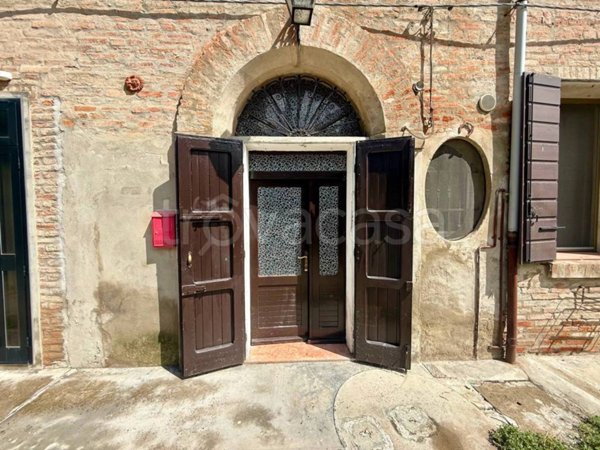 casa indipendente in vendita ad Argenta in zona Santa Maria Codifiume