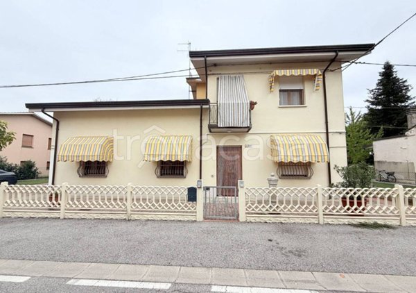 appartamento in vendita ad Argenta in zona Filo