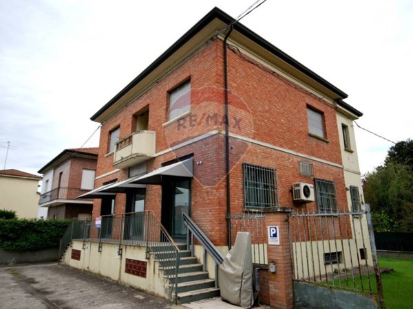 casa indipendente in vendita ad Argenta in zona San Biagio