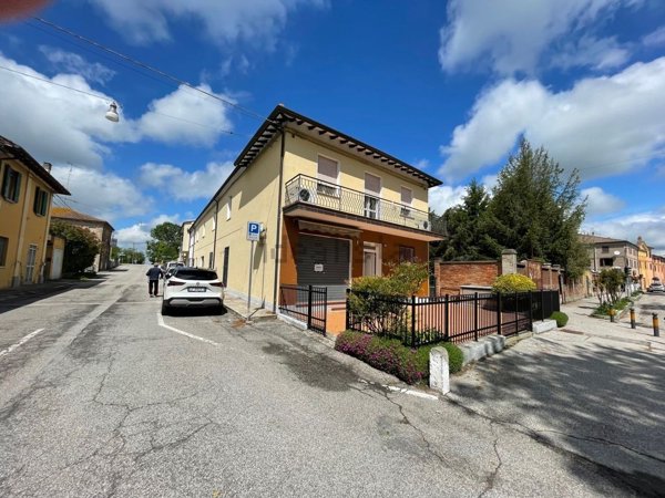 negozio in vendita ad Argenta in zona San Nicolò