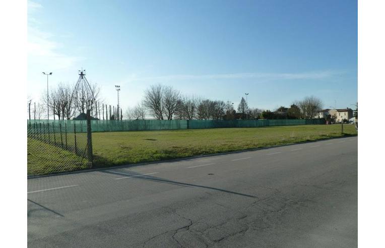 terreno agricolo in vendita ad Argenta in zona Filo
