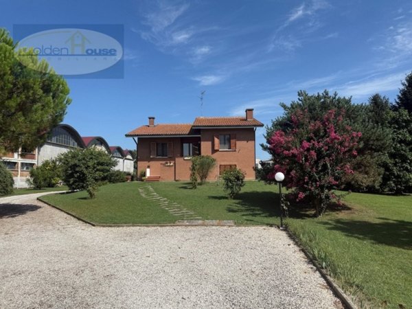 casa indipendente in vendita ad Argenta in zona San Nicolò