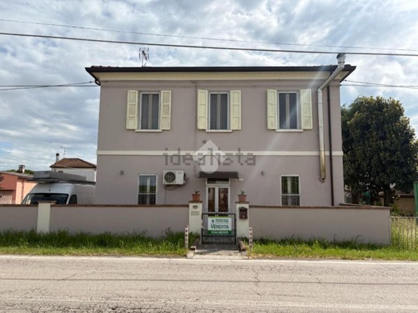 casa indipendente in vendita ad Argenta in zona Anita