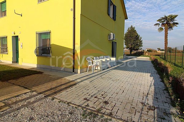 casa indipendente in vendita ad Argenta in zona San Biagio