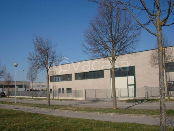 locale commerciale in vendita ad Argenta