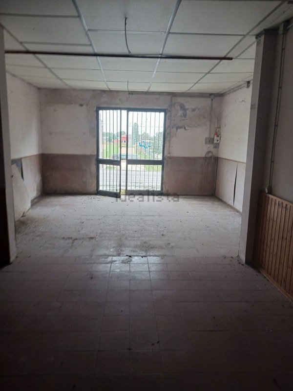 ufficio in vendita ad Argenta in zona Filo