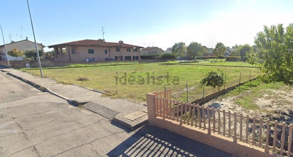terreno edificabile in vendita ad Argenta in zona Longastrino