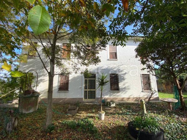 casa indipendente in vendita ad Argenta in zona Campotto