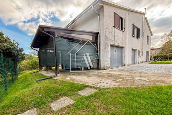 casa indipendente in vendita ad Argenta in zona Longastrino