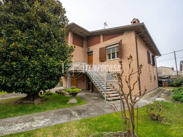 casa indipendente in vendita ad Argenta in zona Bando