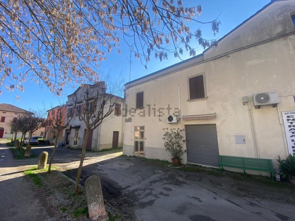 appartamento in vendita ad Argenta in zona San Nicolò