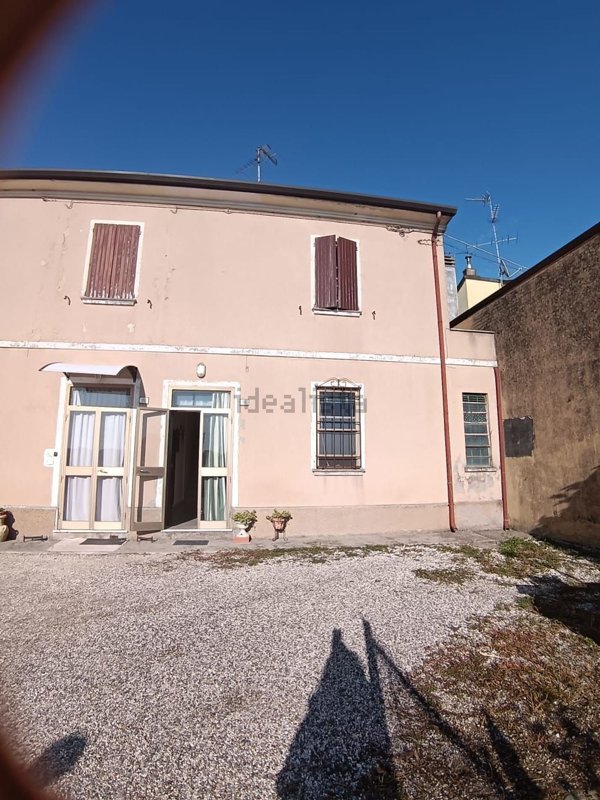 casa indipendente in vendita ad Argenta in zona San Biagio