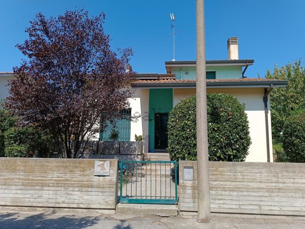 casa indipendente in vendita ad Argenta