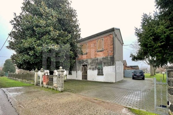 casa indipendente in vendita ad Argenta in zona Filo