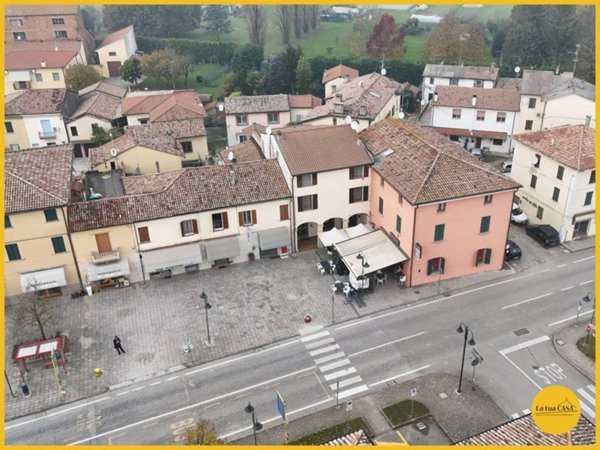 negozio in vendita ad Argenta in zona Santa Maria Codifiume