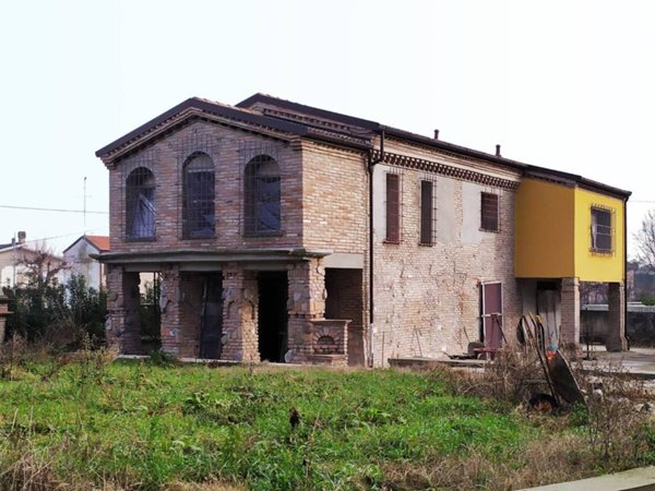 casa indipendente in vendita ad Argenta in zona Boccaleone