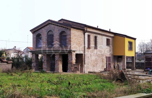 casa indipendente in vendita ad Argenta in zona Boccaleone