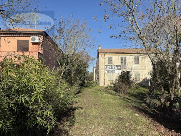 terreno edificabile in vendita ad Argenta in zona Santa Maria Codifiume
