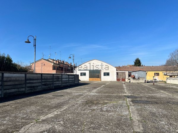 locale di sgombero in vendita ad Argenta