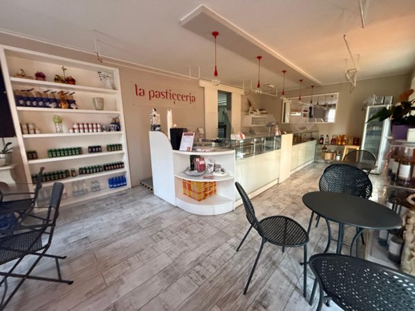 negozio in vendita ad Argenta