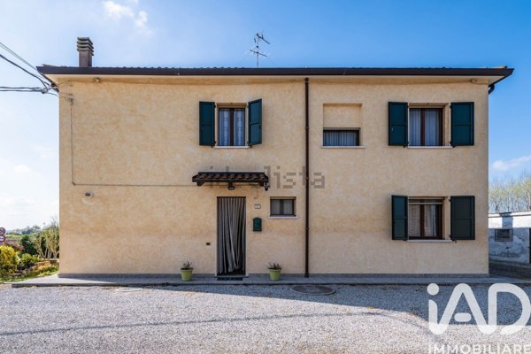casa indipendente in vendita ad Argenta in zona San Nicolò