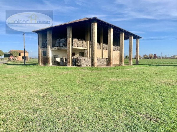 casa indipendente in vendita ad Argenta in zona Santa Maria Codifiume