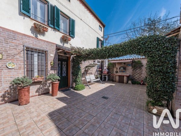 casa indipendente in vendita ad Argenta in zona San Nicolò