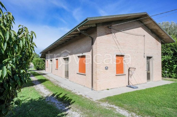casa indipendente in vendita ad Argenta in zona San Biagio