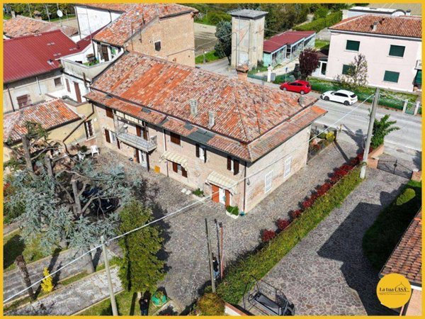 casa indipendente in vendita ad Argenta in zona San Nicolò